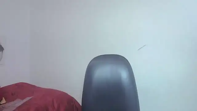 Snapshot of yasmin_goldenst chatting on February 18, 2026, 10:33 am yasmin goldenst online show from February 18, 2026, 10:33 am