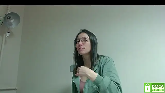 Sophi Cute online show from October 27, 2025, 4:11 pm