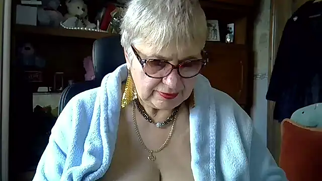 SweetCherry27 online show from November 14, 2025, 6:23 am