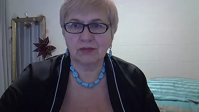 Snapshot of SweetCherry27 chatting on February 19, 2026, 6:31 am SweetCherry27 online show from February 19, 2026, 6:31 am