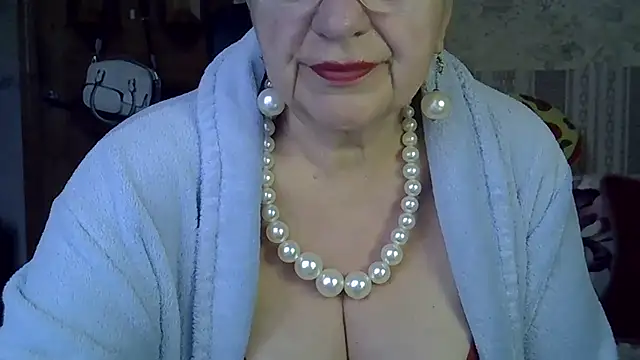 SweetCherry27 online show from May 10, 2026, 4:06 am