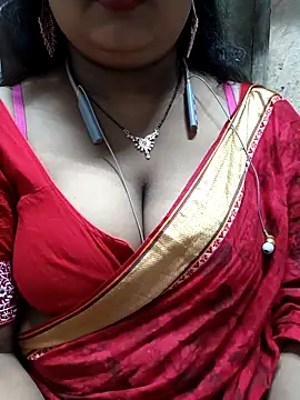 Snapshot of Sophiaboudi chatting on November 22, 2025, 5:45 pm Sophiaboudi online show from November 22, 2025, 5:45 pm