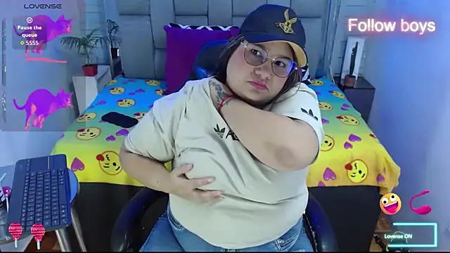 evelin zaens online show from December 3, 2025, 3:58 am