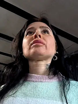 Snapshot of KikiXRed chatting on March 19, 2025, 3:19 pm KikiXRed online show from March 19, 2025, 3:19 pm