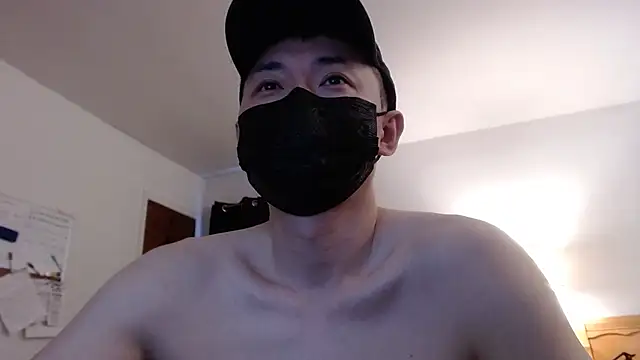 twbobo00715 online show from April 10, 2026, 3:50 pm