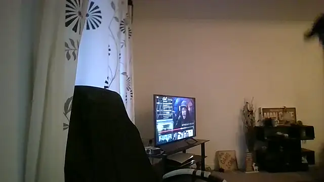 Snapshot of 33ENG chatting on February 21, 2025, 7:23 am 33ENG online show from February 21, 2025, 7:23 am