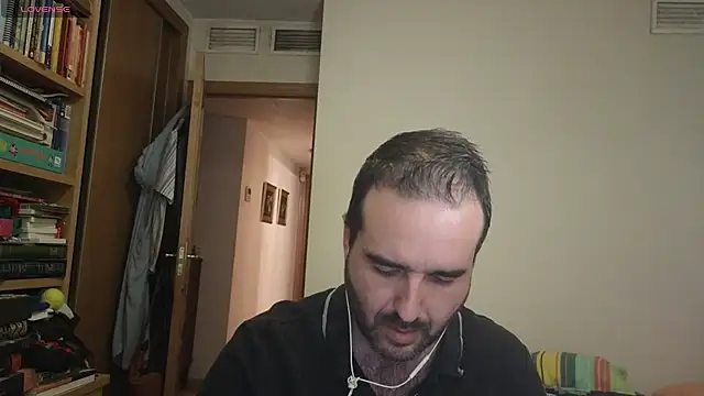 curiosillo83 online show from September 12, 2025, 4:18 pm