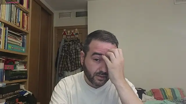 curiosillo83 online show from October 5, 2025, 4:49 pm