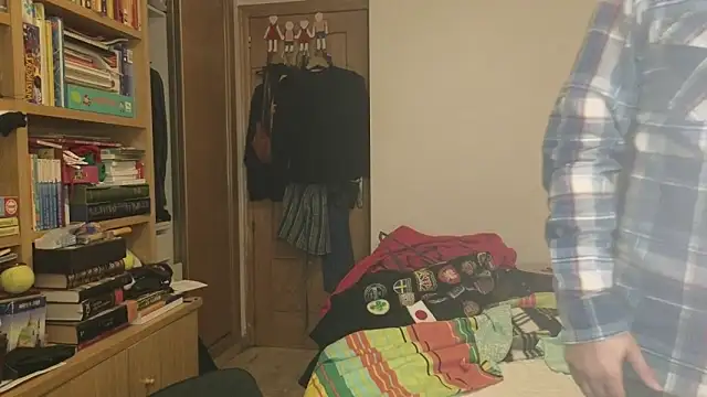 curiosillo83 online show from December 22, 2025, 2:36 pm