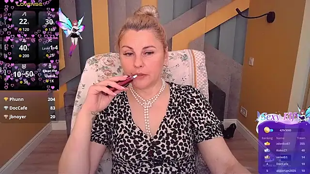 Candy Long online show from May 22, 2026, 6:53 am