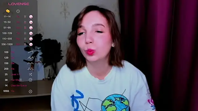 KindHazelHere  online show from March 18, 2025, 8:15 pm