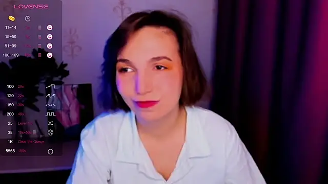 KindHazelHere  online show from October 27, 2025, 8:18 am