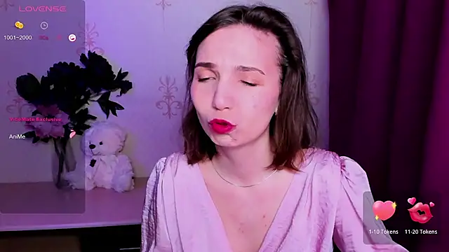 KindHazelHere  online show from April 3, 2026, 6:17 pm