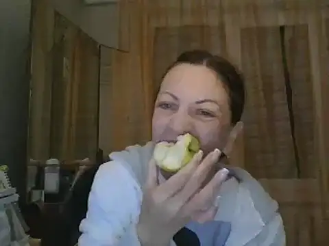 Snapshot of ShawnaAdams chatting on February 13, 2025, 8:24 pm ShawnaAdams online show from February 13, 2025, 8:24 pm