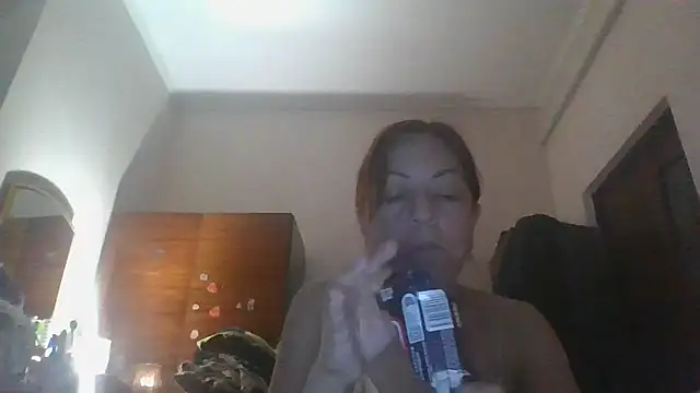 Snapshot of ShawnaAdams chatting on October 5, 2025, 8:40 pm ShawnaAdams online show from October 5, 2025, 8:40 pm