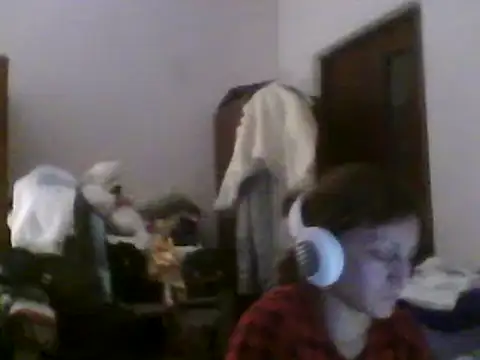 ShawnaAdams online show from December 18, 2025, 4:02 pm