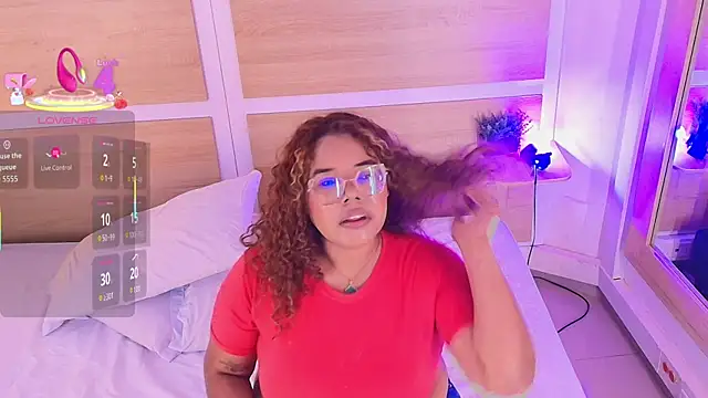  nickypurple  online show from January 10, 2026, 7:15 pm