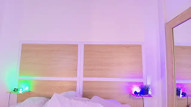  nickypurple  online show from March 4, 2026, 7:09 pm