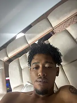 matatanlove online show from February 1, 2025, 10:13 pm