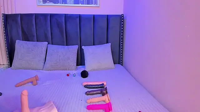 ashlye miller  online show from January 24, 2025, 3:43 am