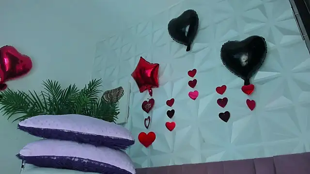 Hellen Sky online show from April 7, 2026, 7:14 pm