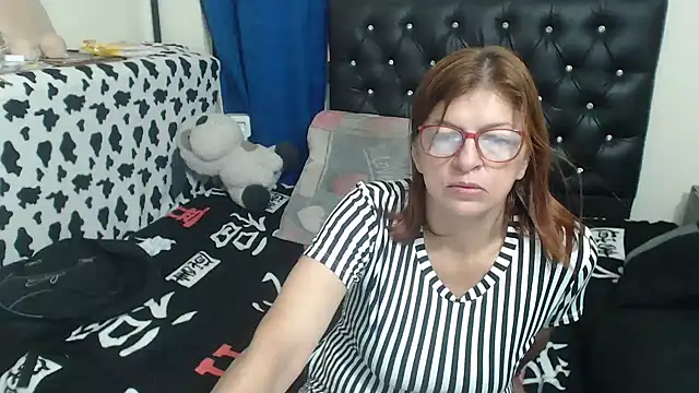 jellyfishhot online show from November 4, 2025, 6:07 pm