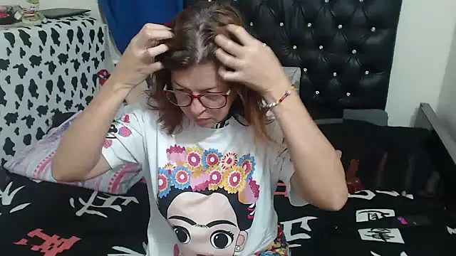 jellyfishhot online show from November 23, 2025, 11:04 pm