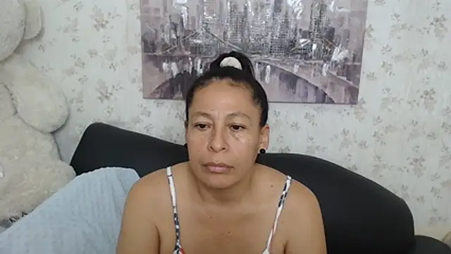 mature martina online show from May 21, 2026, 10:11 am