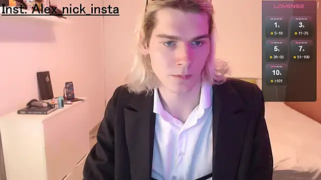 Alex Nick  online show from February 18, 2025, 8:03 pm