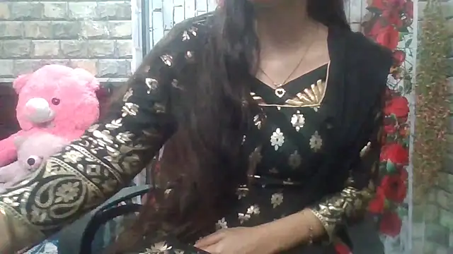 Snapshot of Sexy_iknoor chatting on April 23, 2026, 5:41 am Sexy iknoor online show from April 23, 2026, 5:41 am
