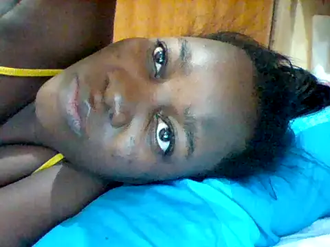 Snapshot of Alessandrajenna chatting on September 15, 2025, 4:34 am Alessandrajenna online show from September 15, 2025, 4:34 am