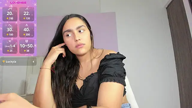 Snapshot of Mhia_palmer chatting on February 13, 2025, 6:30 am Mhia palmer online show from February 13, 2025, 6:30 am