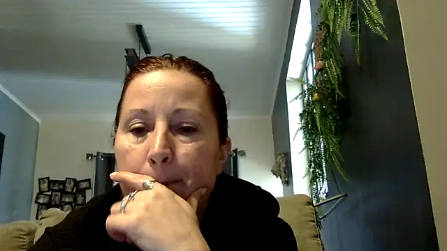 feline27 online show from March 17, 2026, 12:41 pm