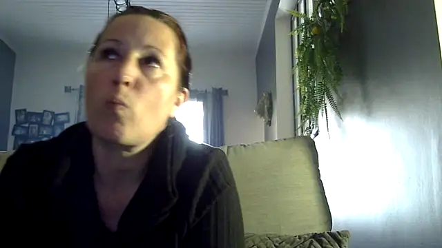 feline27 online show from April 14, 2026, 9:15 am