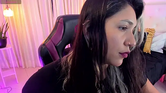 BonnieBad01 online show from February 12, 2025, 6:09 pm