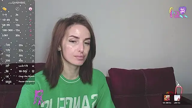 Snapshot of xx_adrihanna_xx chatting on April 14, 2026, 12:33 pm xx adrihanna xx online show from April 14, 2026, 12:33 pm