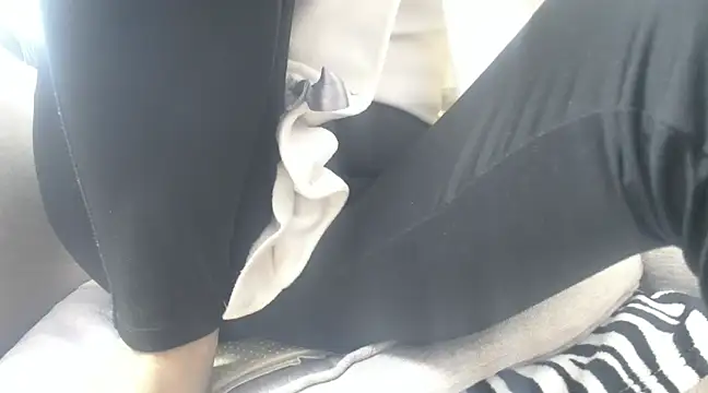 Snapshot of Web_Lady chatting on February 18, 2025, 3:32 pm Web Lady online show from February 18, 2025, 3:32 pm