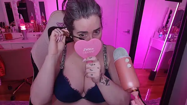 rachelbrooksxx online show from December 15, 2025, 6:56 pm