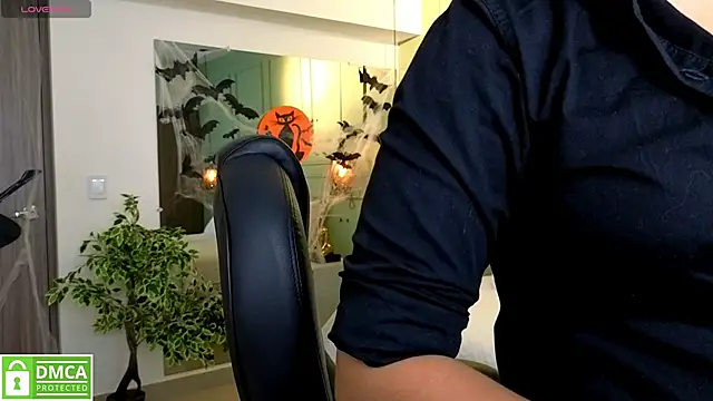 kataliina   online show from October 23, 2025, 11:53 am