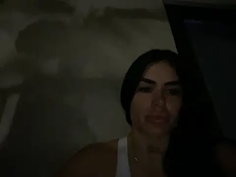 Snapshot of Karoltriguena chatting on March 14, 2026, 3:01 am Karoltriguena online show from March 14, 2026, 3:01 am