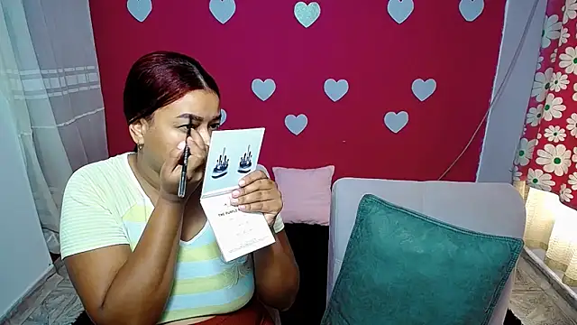 Snapshot of violeta_rous chatting on May 1, 2026, 3:05 pm violeta rous online show from May 1, 2026, 3:05 pm