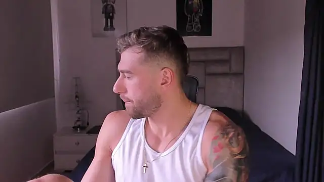 paul rogerr online show from October 19, 2025, 1:56 pm