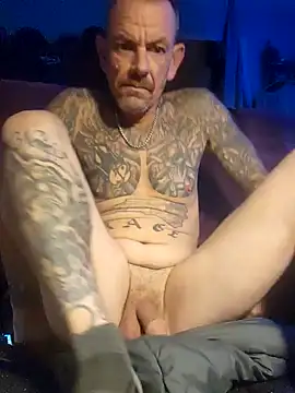 Snapshot of deepstroker42071 chatting on January 14, 2025, 6:24 am deepstroker42071 online show from January 14, 2025, 6:24 am