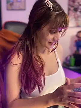 Snapshot of Pretty-10Woman chatting on January 24, 2025, 7:49 pm Pretty-10Woman online show from January 24, 2025, 7:49 pm