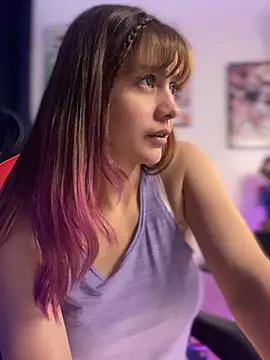 Snapshot of Pretty-10Woman chatting on February 7, 2025, 12:53 am Pretty-10Woman online show from February 7, 2025, 12:53 am