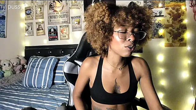 Cristal Jonasxh online show from December 23, 2025, 3:48 am