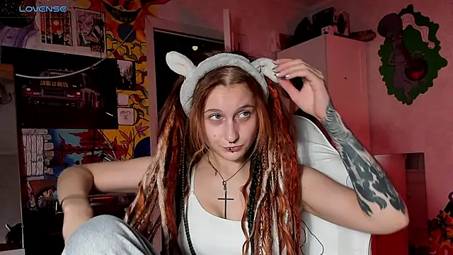 Sunny Mouse  online show from October 10, 2025, 5:12 pm