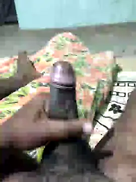 Snapshot of SILENT_FUCKER_01 chatting on January 19, 2025, 5:28 pm SILENT FUCKER 01 online show from January 19, 2025, 5:28 pm