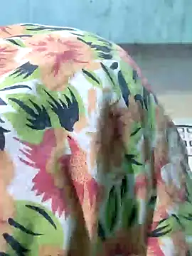 Snapshot of SILENT_FUCKER_01 chatting on January 24, 2025, 5:53 pm SILENT FUCKER 01 online show from January 24, 2025, 5:53 pm