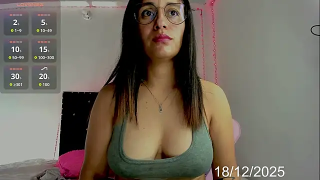 lady hana28 online show from December 18, 2025, 11:38 am